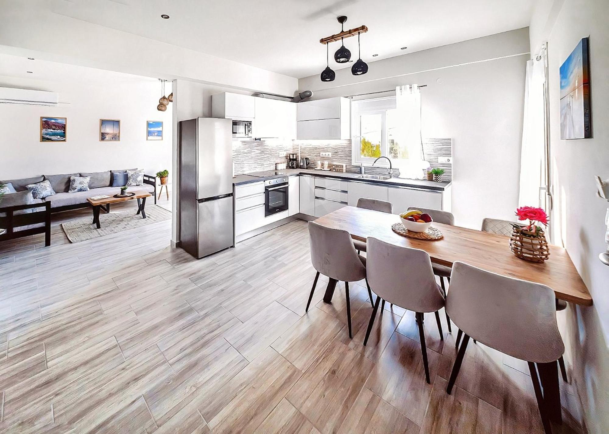Holiday House Heraklion Deluxe מראה חיצוני תמונה
