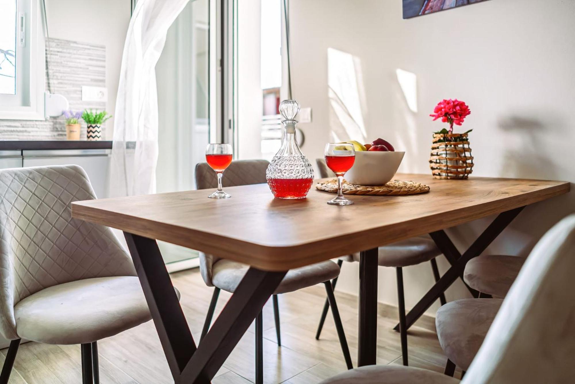 Holiday House Heraklion Deluxe מראה חיצוני תמונה